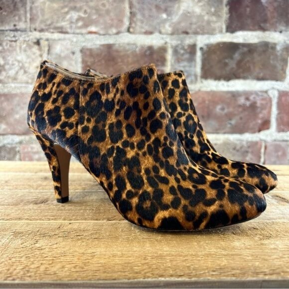 Vince Camuto Vive Calf Hair Heeled Leopard Print Booties Size 6(36) - Picture 1 of 9